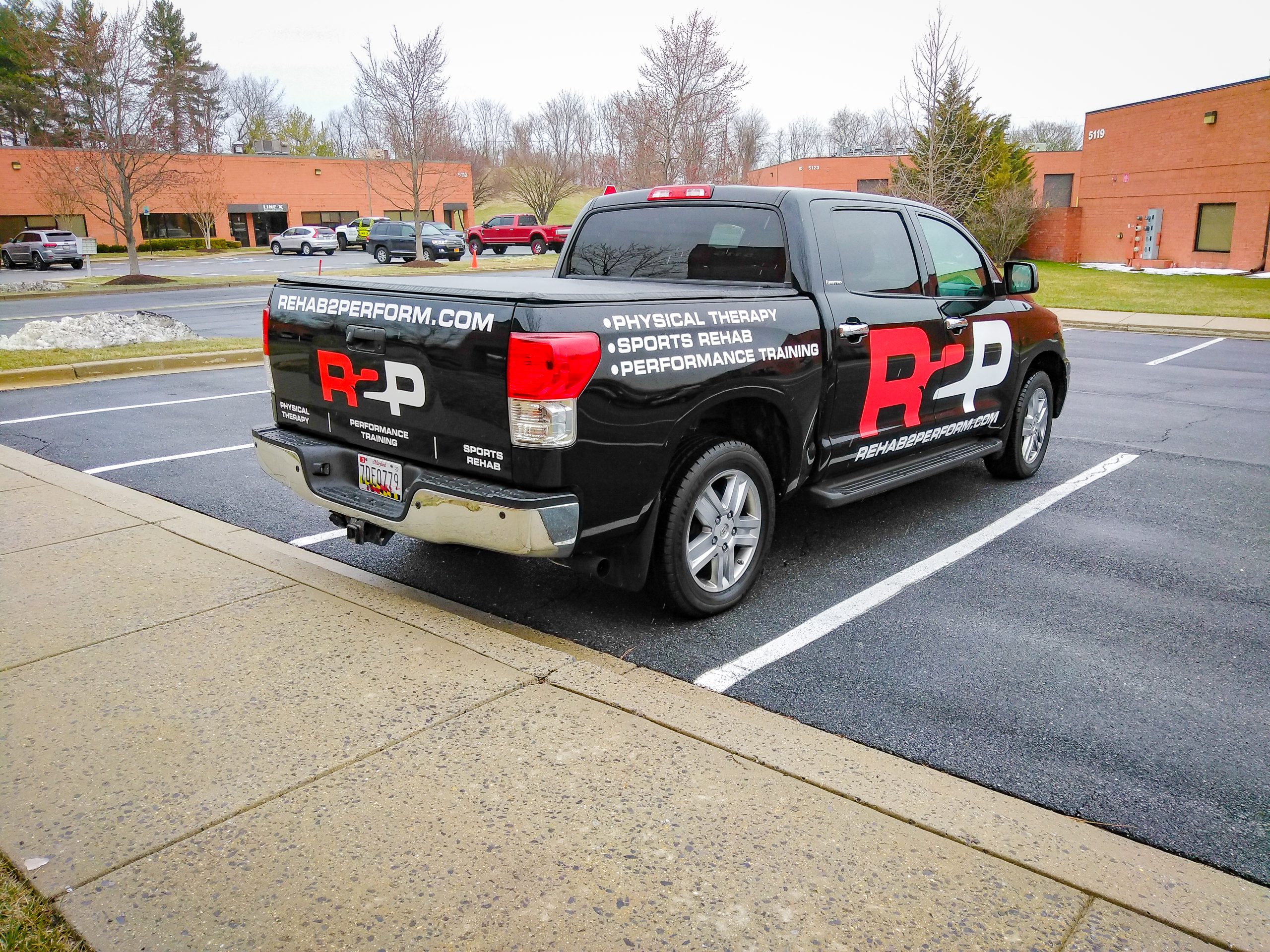 5 Reasons Why Your Small Business Should Advertise Using Vehicle Wrapping
